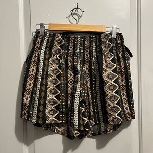 SHEIN Multicolor Patterned Women Shorts
